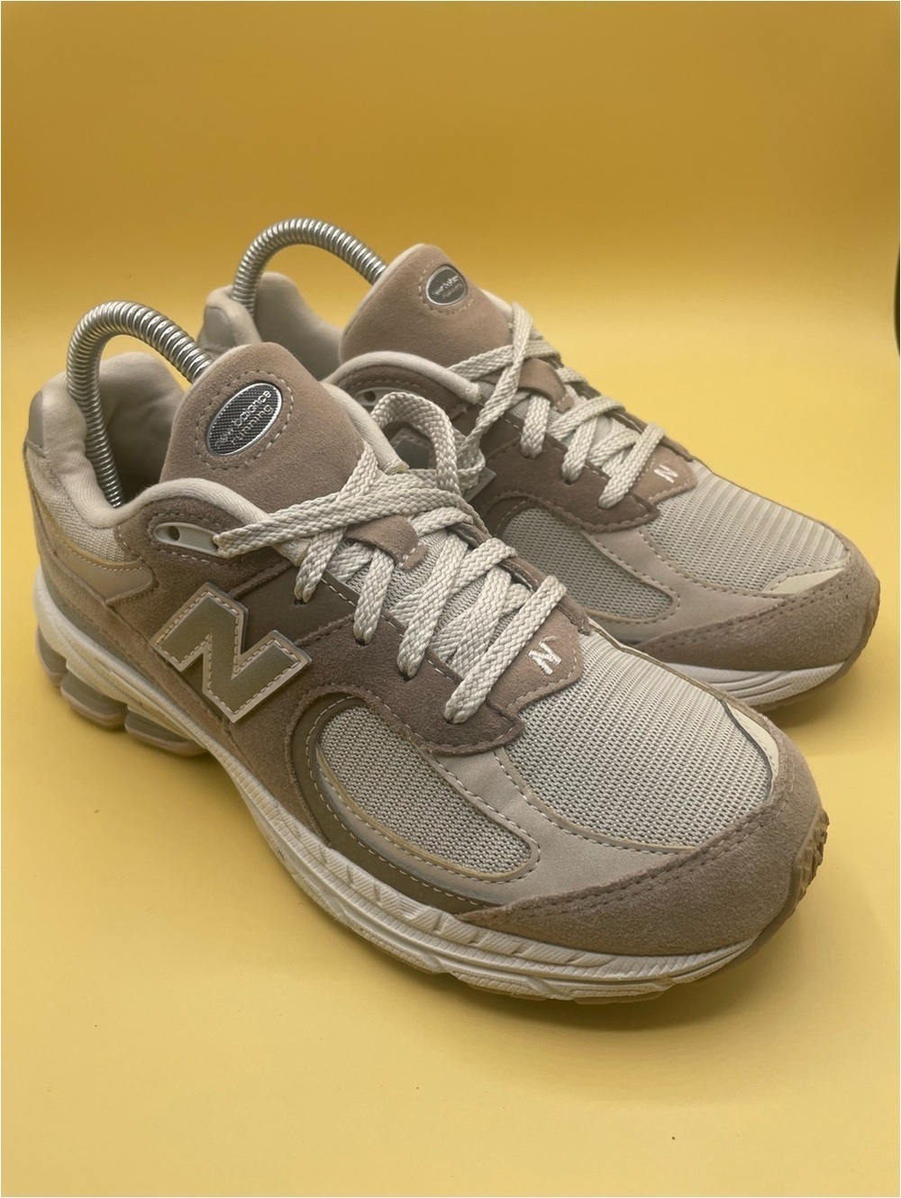 New Balance 2002R Driftwood/Sandstone